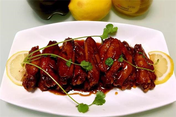 可乐鸡翅怎么收汁粘稠,可乐鸡翅怎样制作
