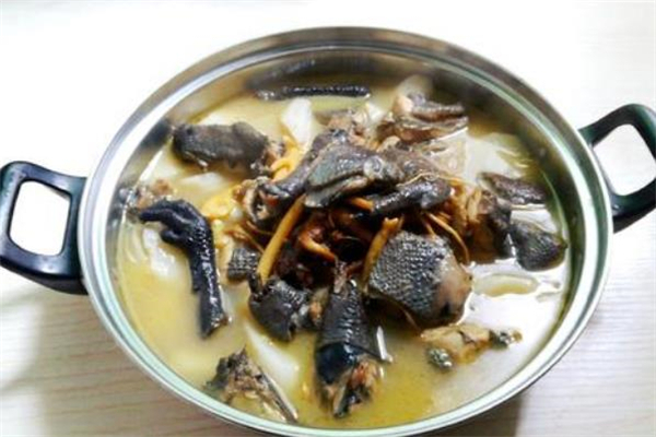 夏天喝乌鸡汤会上火吗,冬天喝乌鸡汤上火吗