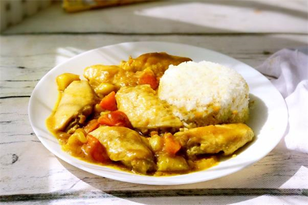 如何做咖喱鸡块和土豆,咖喱鸡一定要放土豆吗