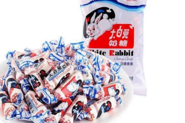 为什么大白兔奶糖有的硬有的软,为什么大白兔奶糖变硬了 为什么大白兔奶糖有的硬有的软,为什么大白兔奶糖变硬了