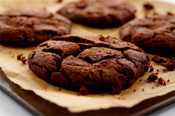 巧克力能经常吃吗,巧克力能常吃吗