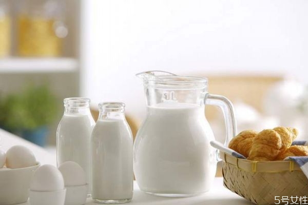 鲜牛奶过期可以喝吗,鲜牛奶过期多久不能喝了