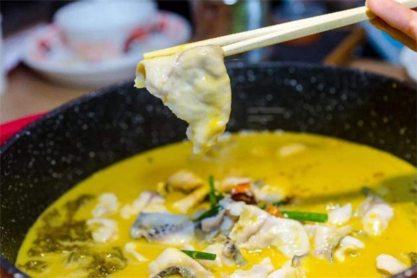 剖腹产后坐月子可以吃黑鱼吗,坐月子可以吃黑鱼吗?