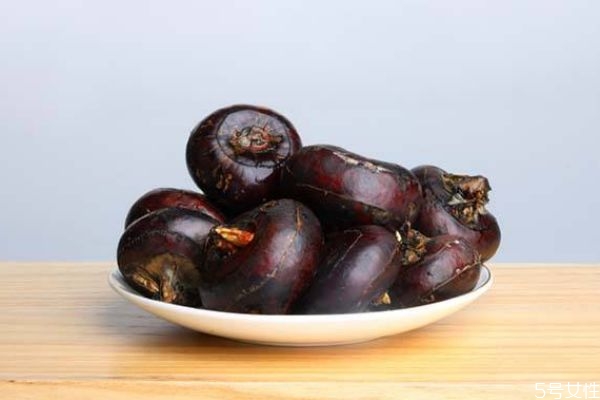 吃荸荠有啥好处,吃荸荠的好处和坏处 吃荸荠有啥好处,吃荸荠的好处和坏处