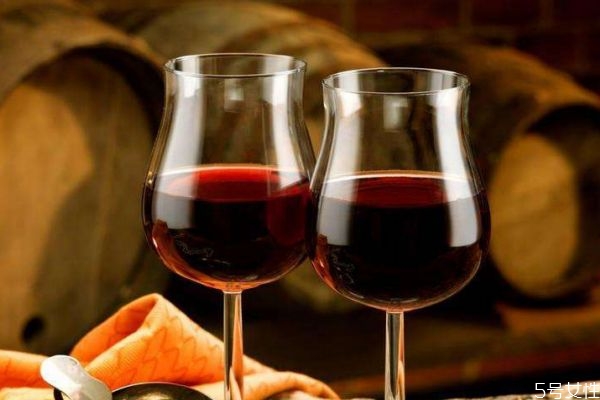 红酒如何鉴别好坏,红酒如何鉴别好坏的方法
