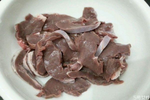 吃猪心会上火吗,猪心上火还是降火