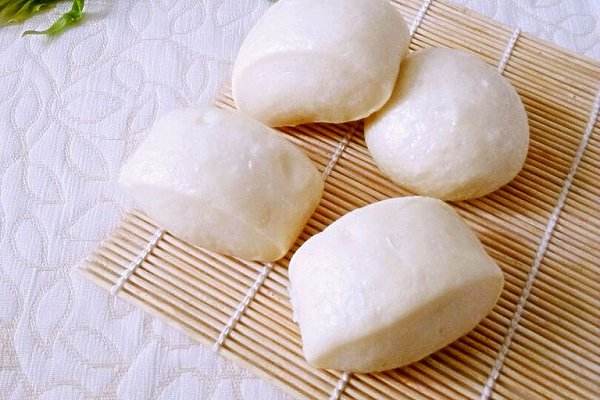 馒头发酸了还能吃吗,馒头有点发酸还能吃吗