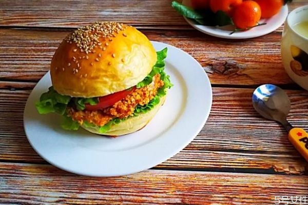 吃汉堡能增肥吗,汉堡和炸鸡哪个热量高