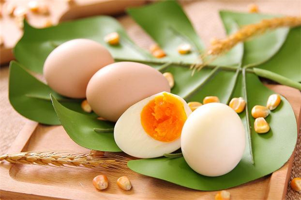 土鸡蛋和洋鸡蛋哪个更有营养,土鸡蛋和洋鸡蛋营养价值一样吗? 土鸡蛋和洋鸡蛋哪个更有营养,土鸡蛋和洋鸡蛋营养价值一样吗?