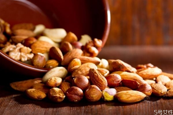 鲍鱼果生长在什么地方,鲍鱼生长在什么样的环境下