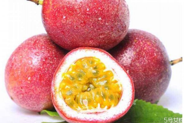 百香果的籽可以吃吗?,百香果的里面的籽可以吃吗 百香果的籽可以吃吗?,百香果的里面的籽可以吃吗