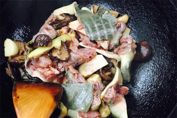 吃甲鱼过敏了怎么办最快方法,吃了甲鱼过敏怎么办