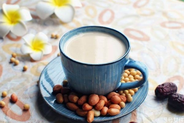 喝豆浆有什么好处呢?,喝豆浆有啥好处 喝豆浆有什么好处呢?,喝豆浆有啥好处