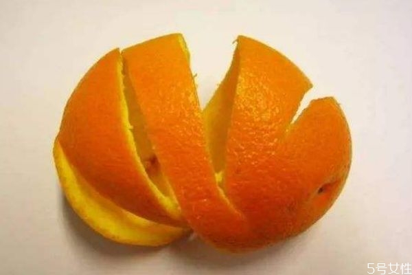 橙子皮有什么作用啊?,橙子和橙子皮的作用