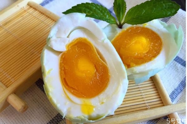 咸鸭蛋的储存方法是什么,咸鸭蛋的保存方法 咸鸭蛋怎么保存好 咸鸭蛋的储存方法是什么,咸鸭蛋的保存方法 咸鸭蛋怎么保存好