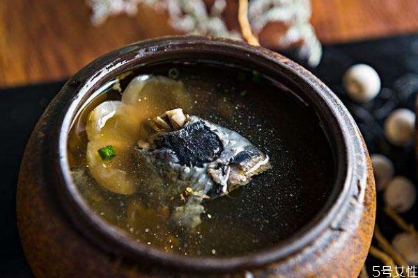 乌鸡汤的正确做法,乌鸡汤咋做