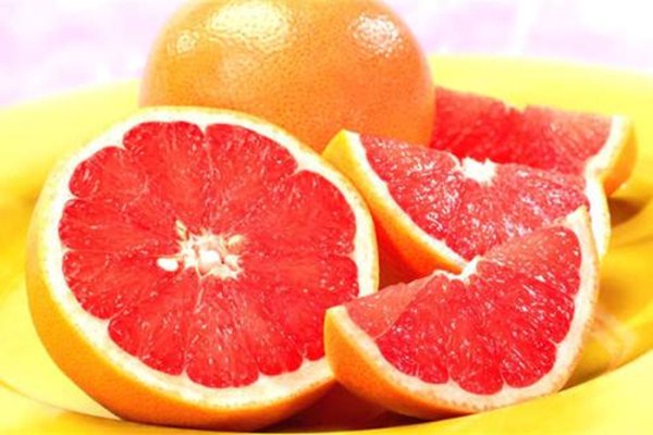 每天吃多少西柚才合适,西柚一天中什么时候吃最好 每天吃多少西柚才合适,西柚一天中什么时候吃最好