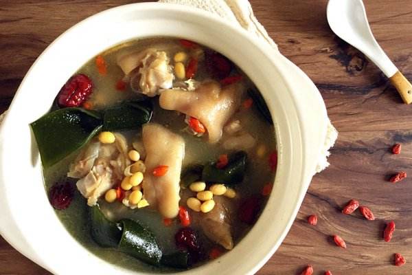 猪脚炖海带有什么好处,猪脚煲海带有什么营养