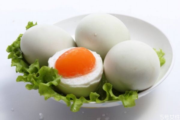 吃鸭蛋的作用,吃鸭蛋有什么营养作用
