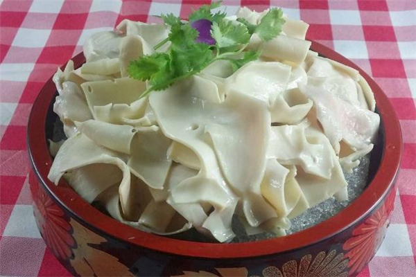 黄喉是什么部位为什么叫黄喉,黄喉是什么部位煮多久