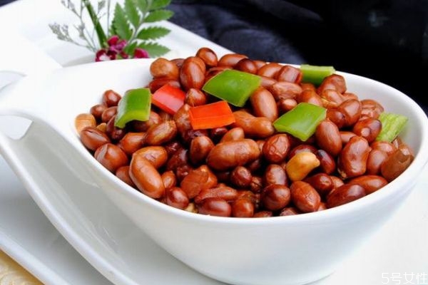 经常吃生花生有什么好处,吃花生有什么好处呢? 经常吃生花生有什么好处,吃花生有什么好处呢?