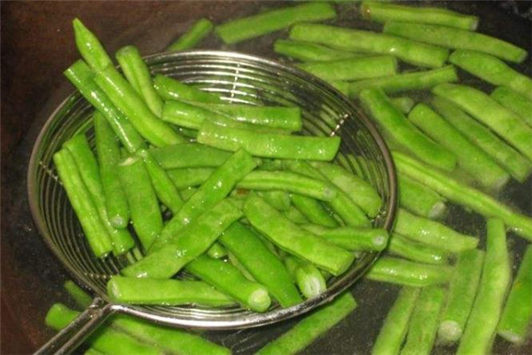 四季豆煮多长时间才会熟,四季豆煮几分钟熟
