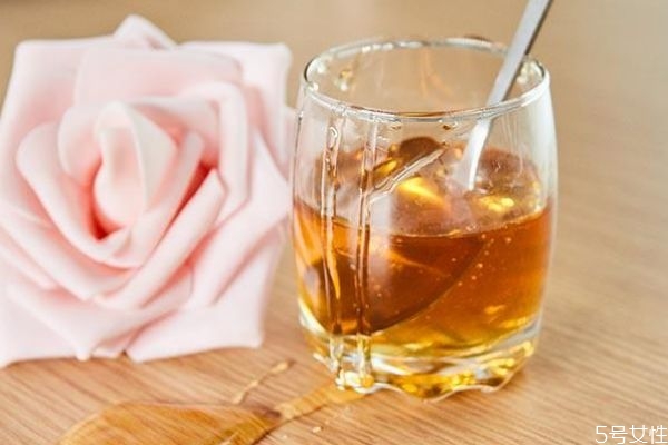 食用蜂蜜的禁忌介绍蜂蜜的副作用,食用蜂蜜的禁忌