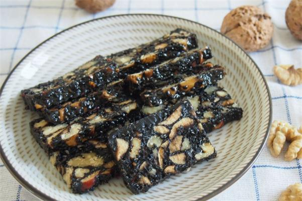 更年期吃阿胶糕好吗?,更年期间能吃阿胶糕吗