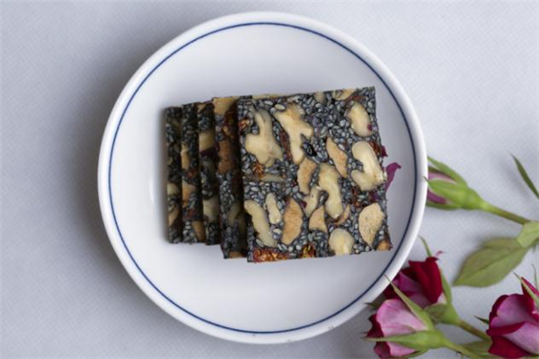 糖尿病可以吃无糖阿胶糕吗,糖尿病患者可以吃阿胶糕不