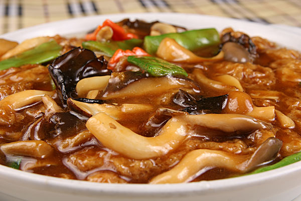 菌菇可以隔夜吗,新鲜的蘑菇可以隔夜吃吗