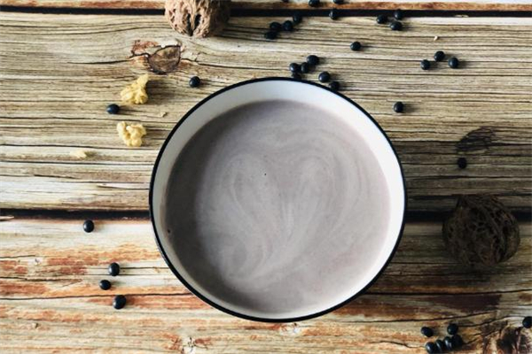 黑豆浆放白糖好还是放红糖好,黑豆豆浆用白糖还是加红糖哪个好