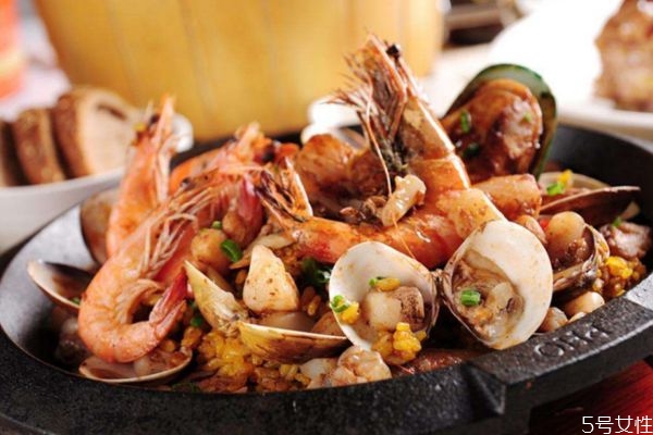 海鲜不能和什么一起吃,海鲜不能跟啥一起吃 海鲜不能和什么一起吃,海鲜不能跟啥一起吃