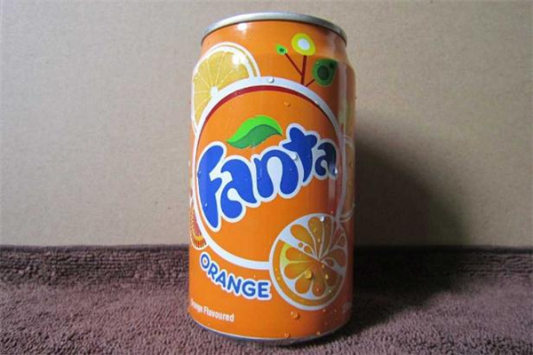 碳酸饮料可以带上飞机吗,碳酸饮料可以托运上飞机吗