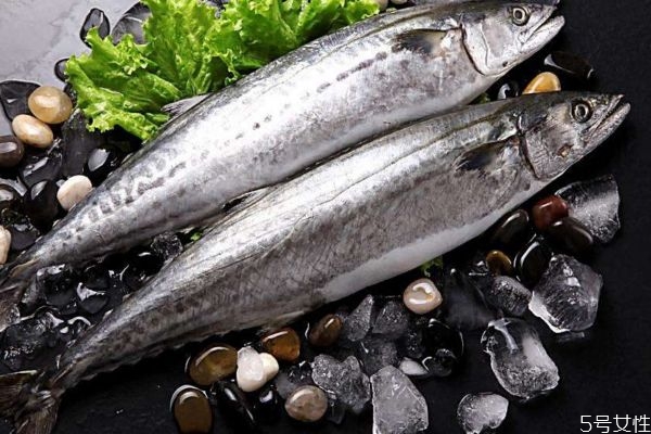 草鱼好吃吗刺多吗,怎样做草鱼最好吃
