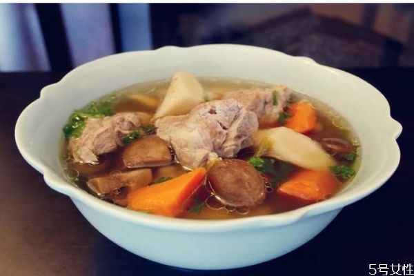 排骨汤怎么做好喝呢,排骨汤怎样做好喝