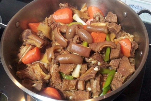 驴肉哪个部位涮火锅好吃,驴肉火锅搭配什么蔬菜