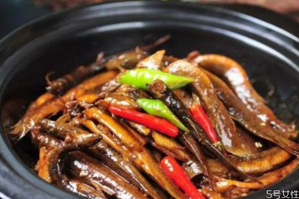 做泥鳅之前要怎么处理,养泥鳅一定要用泥吗?