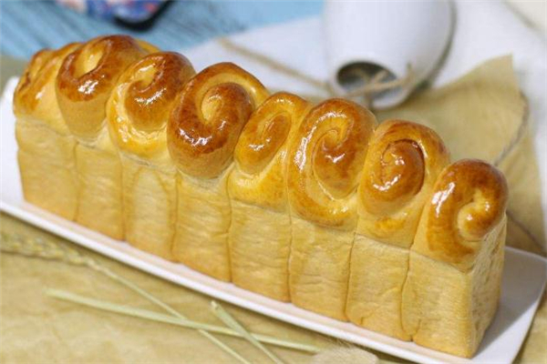 面包为什么要刷蛋液,面包为什么要刷蛋液什么时间刷