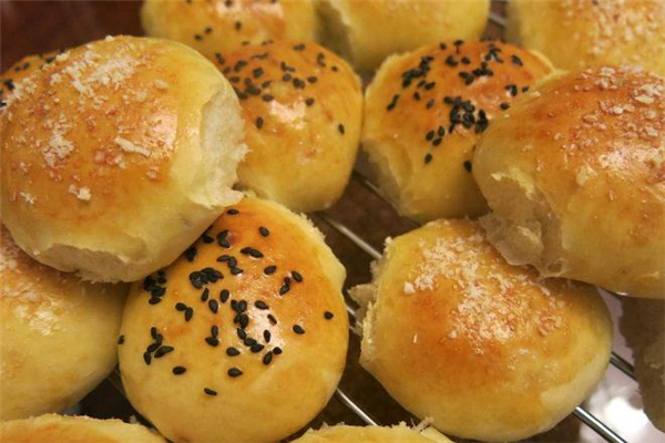 面包没有烤熟可以继续烤吗,面包没熟还能继续烤吗