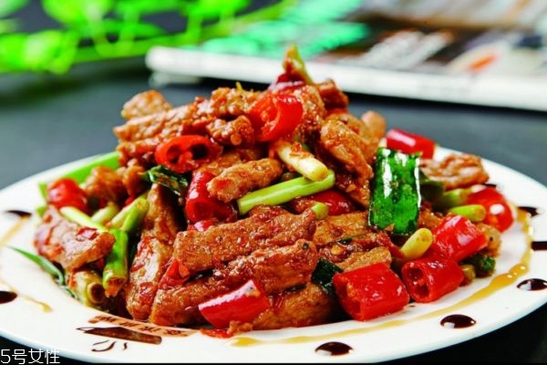 牛肉丝怎么炒的又嫩又滑,炒牛肉丝怎么炒才嫩 牛肉丝怎么炒的又嫩又滑,炒牛肉丝怎么炒才嫩