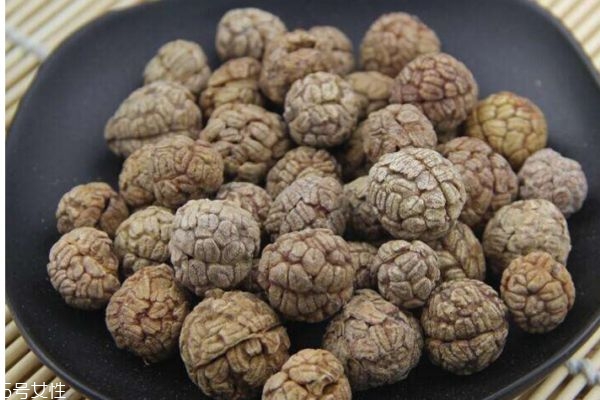 草豆蔻的作用,草豆蔻的功效和作用及禁忌的功效和作用