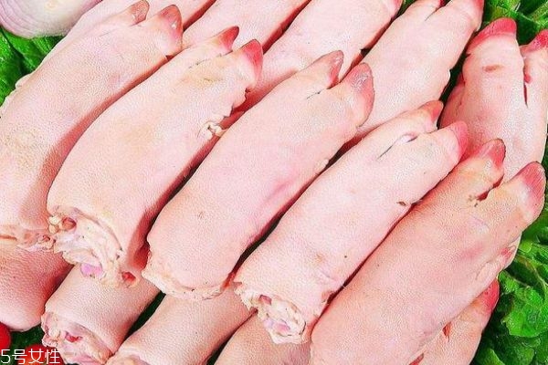 怎样鉴别猪蹄被药水泡过,猪蹄怎么浸泡去除药水 怎样鉴别猪蹄被药水泡过,猪蹄怎么浸泡去除药水