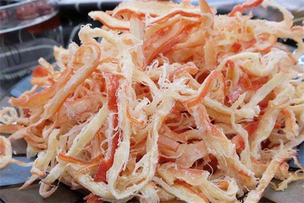 鱿鱼丝不能和什么一起吃,鱿鱼丝不可以和什么一起吃