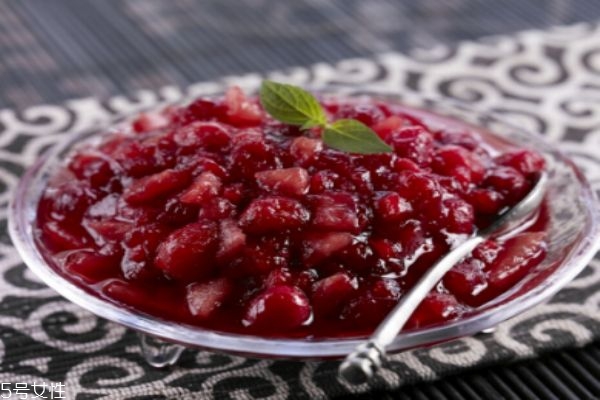 蔓越莓的禁忌,请介绍蔓越莓食用禁忌谢谢