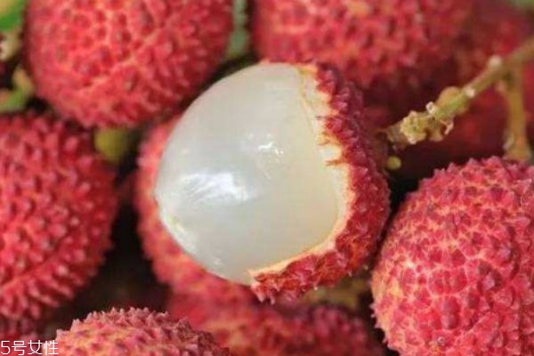 荔枝的热量是多少,荔枝干热量