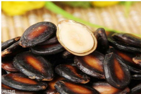 西瓜瓜子的热量,100克西瓜子的热量