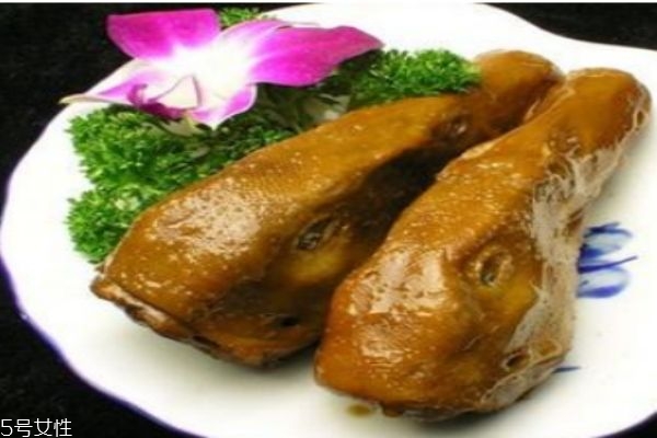 一个鸭头的热量大概是多少,鸭头的热量