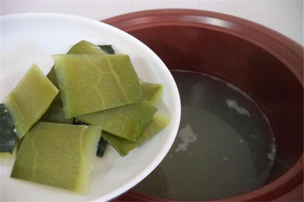 冬瓜皮泡水喝可以减肥吗,冬瓜皮煮水能减肥吗