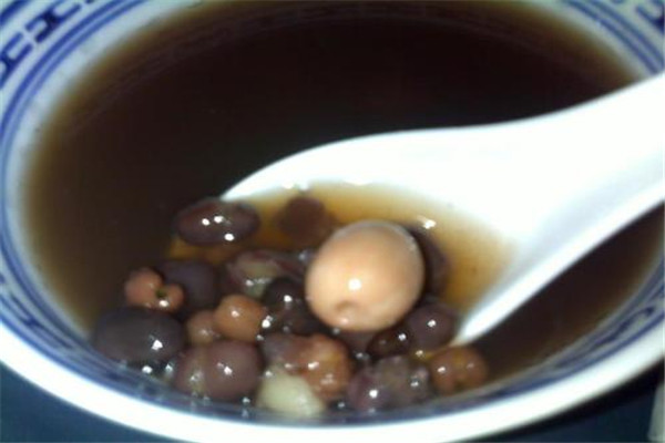 食用莲子的注意事项,莲子食用方法禁忌