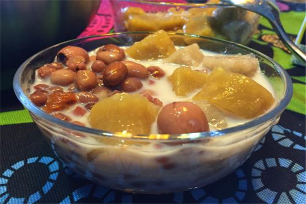 吃莲子的好处和功效,吃莲子的好处和坏处